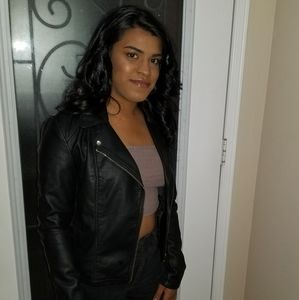 Meet your Posher, Vanessa